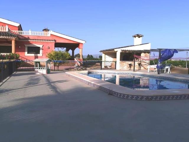 Chalet en venta en La Campaneta, Alicante