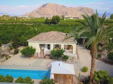 Chalet en venta en La Campaneta, Alicante