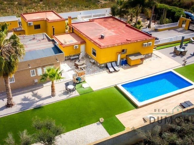 Chalet en venta en La Hoya, Alicante Costa Blanca