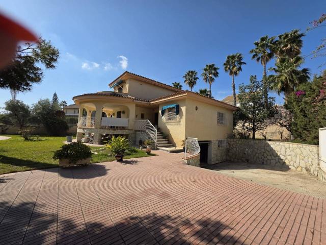 Chalet en venta en La Huerta