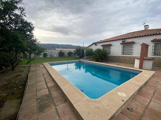 Chalet en venta en La Línea de la Concepción, Cádiz Costa de la Luz