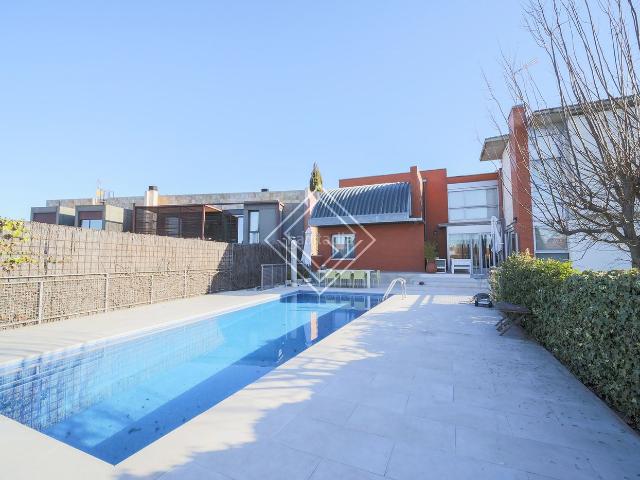 Chalet en venta en La Moraleja, El Soto de la Moraleja. Chalets La.