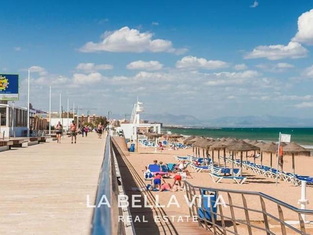 Chalet en venta en La Mata, Alicante Costa Blanca