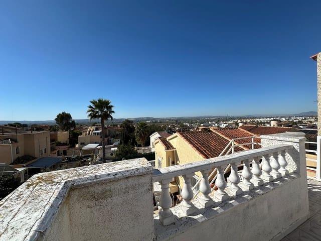 Chalet en venta en La Marina, Alicante Costa Blanca
