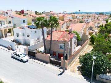 Chalet en venta en La Marina, Alicante Costa Blanca