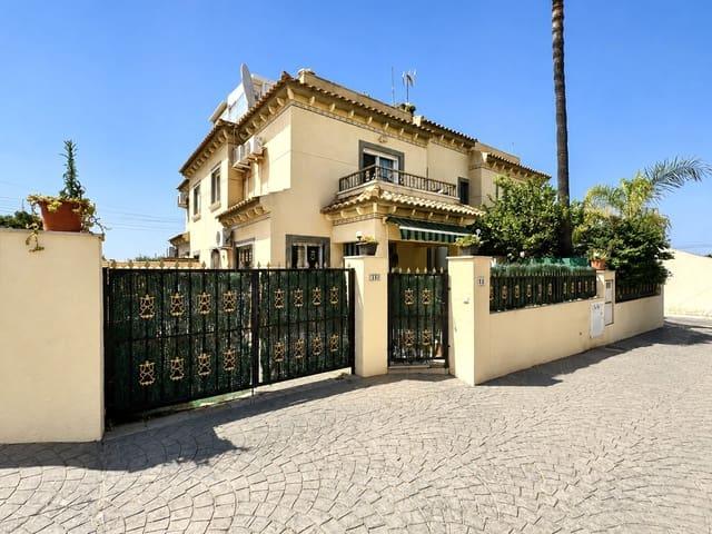 Chalet en venta en La Marina, Alicante Costa Blanca