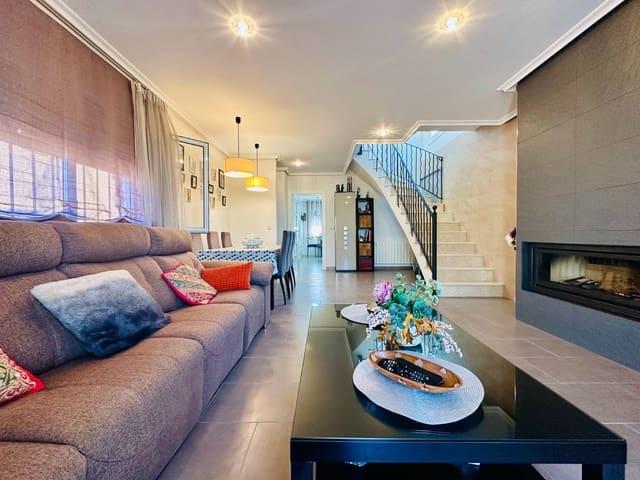 Chalet en venta en La Marina, Alicante Costa Blanca