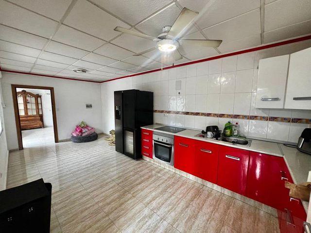 Chalet en venta en La Marina, Alicante Costa Blanca