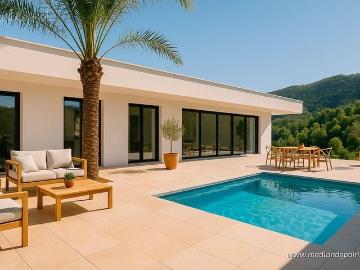 Chalet en venta en La Marina, Alicante Costa Blanca