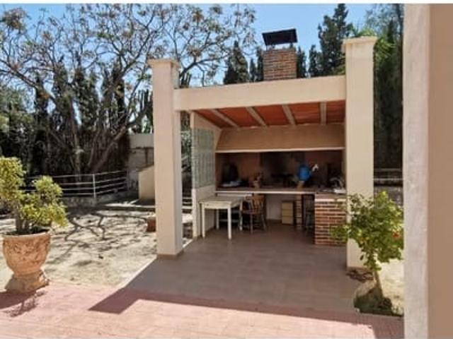 Chalet en venta en La Marina, Alicante Costa Blanca