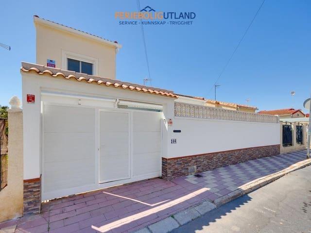 Chalet en venta en La Marina, Alicante Costa Blanca