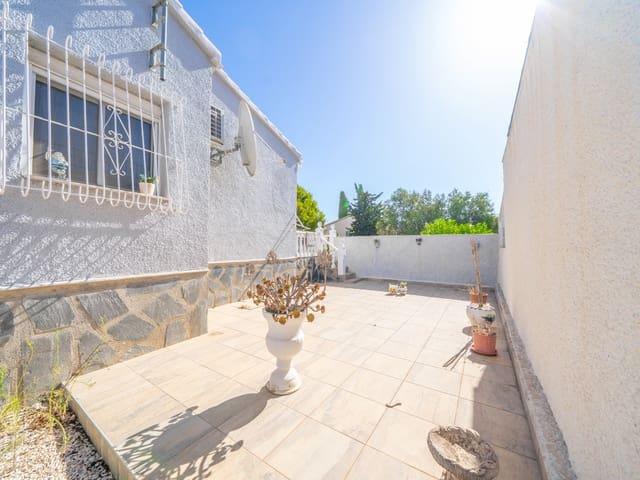 Chalet en venta en La Marina, Alicante Costa Blanca
