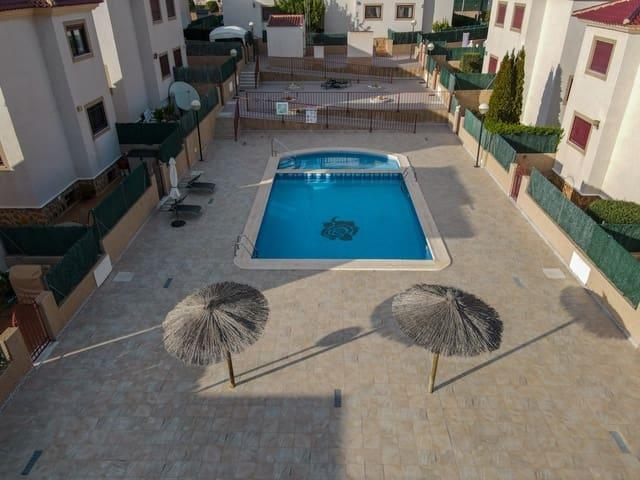 Chalet en venta en La Marina, Alicante Costa Blanca