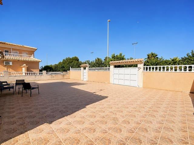Chalet en venta en La Marina, Alicante Costa Blanca