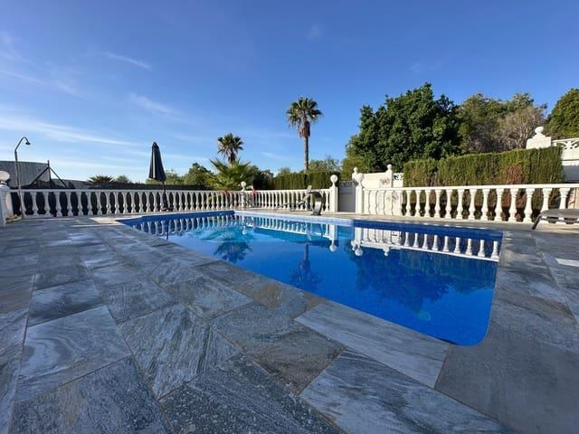 Chalet en venta en La Marina, Alicante Costa Blanca