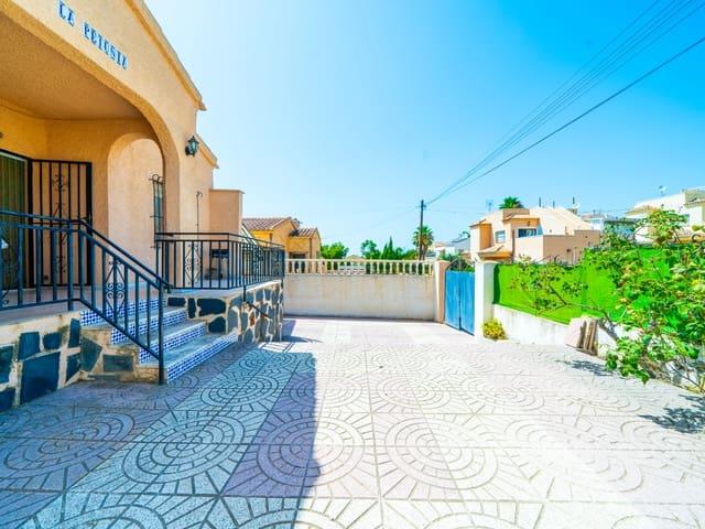 Chalet en venta en La Marina, Alicante Costa Blanca