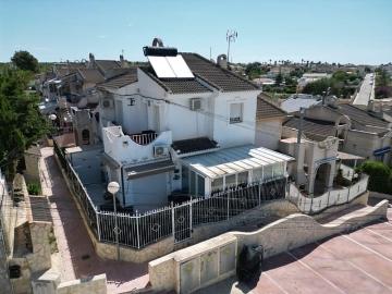 Chalet en venta en La Marina, Alicante Costa Blanca