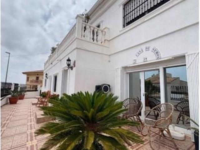 Chalet en venta en La Marina, Alicante Costa Blanca