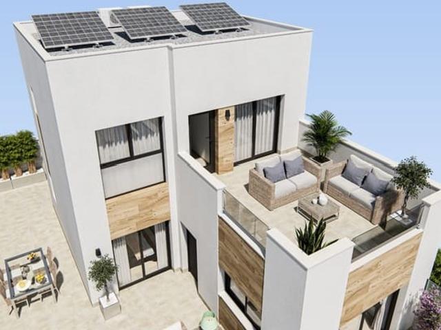 Chalet en venta en La Marina, Alicante Costa Blanca