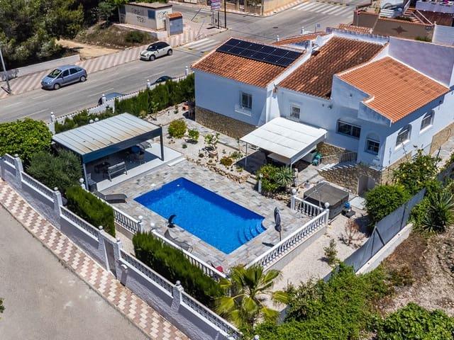 Chalet en venta en La Marina, Alicante Costa Blanca
