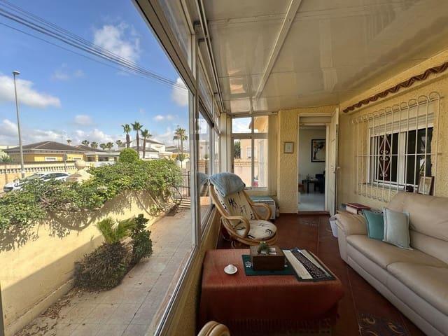 Chalet en venta en La Marina, Alicante Costa Blanca
