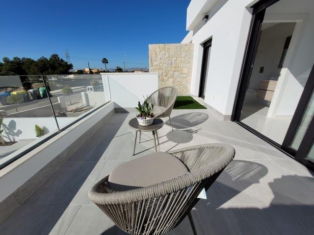 Chalet en venta en La Marina, Alicante Costa Blanca