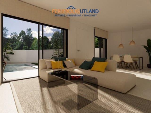 Chalet en venta en La Marina, Alicante Costa Blanca