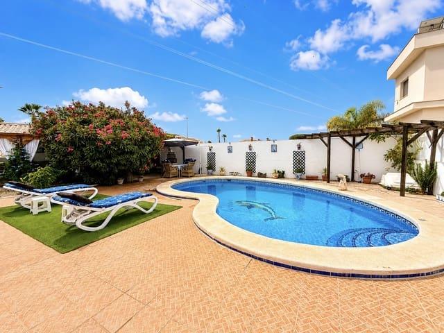 Chalet en venta en La Marina, Alicante Costa Blanca