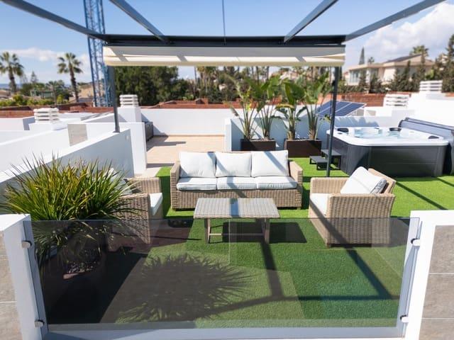 Chalet en venta en La Marina, Alicante Costa Blanca