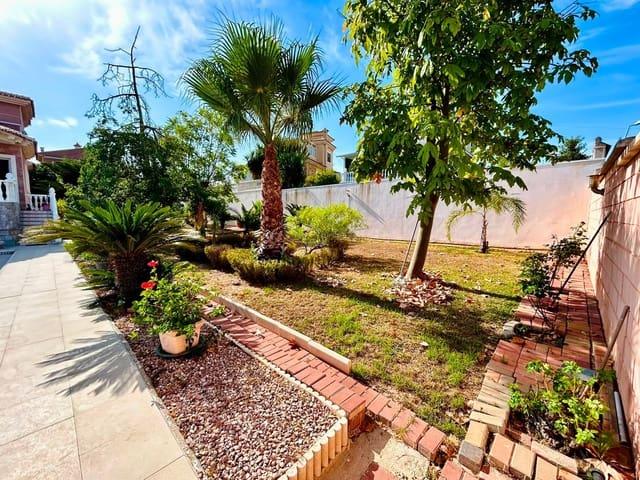 Chalet en venta en La Siesta, Alicante Costa Blanca