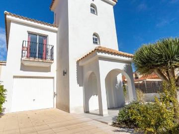 Chalet en venta en La Siesta, Alicante Costa Blanca