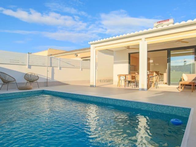 Chalet en venta en La Siesta, Alicante Costa Blanca