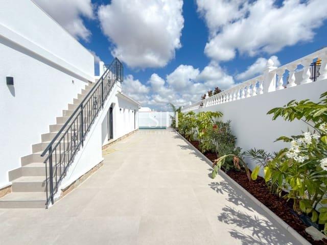 Chalet en venta en La Siesta, Alicante Costa Blanca