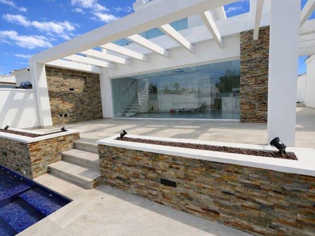 Chalet en venta en La Siesta, Alicante Costa Blanca