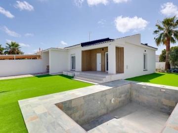 Chalet en venta en La Siesta, Alicante Costa Blanca
