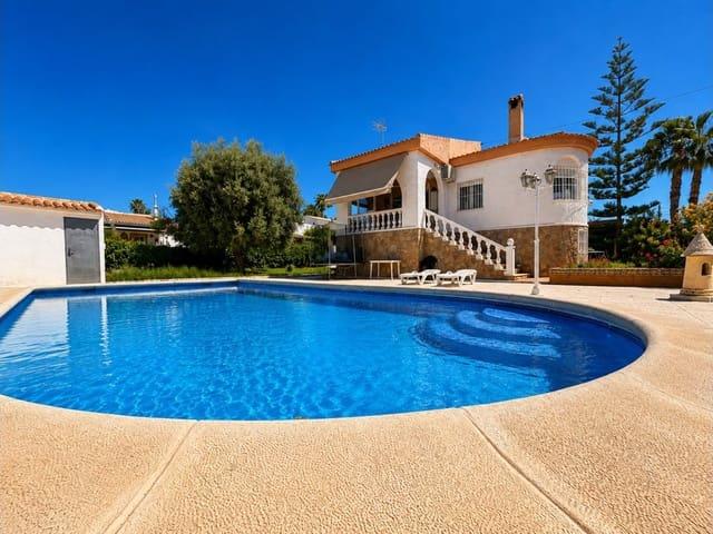 Chalet en venta en La Siesta, Alicante Costa Blanca