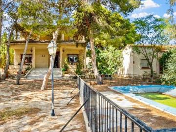 Chalet en venta en La Siesta, Alicante Costa Blanca
