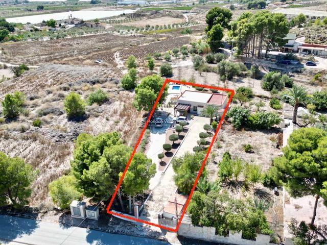 Chalet en venta en La Romana, Alicante