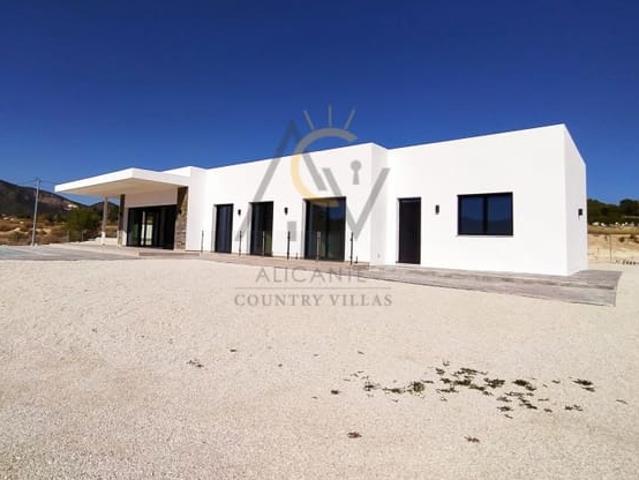 Chalet en venta en La Romana, Alicante