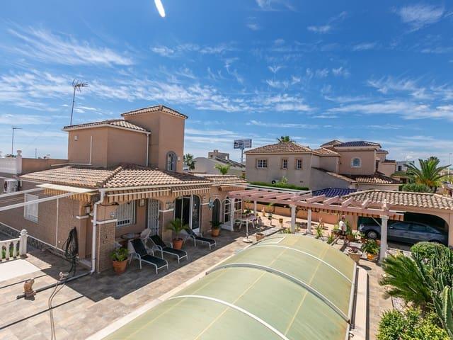 Chalet en venta en La Zenia, Alicante Costa Blanca