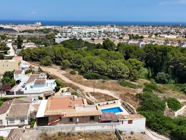 Chalet en venta en La Zenia, Alicante Costa Blanca