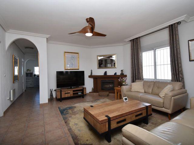 Chalet en venta en La Zenia, Alicante Costa Blanca