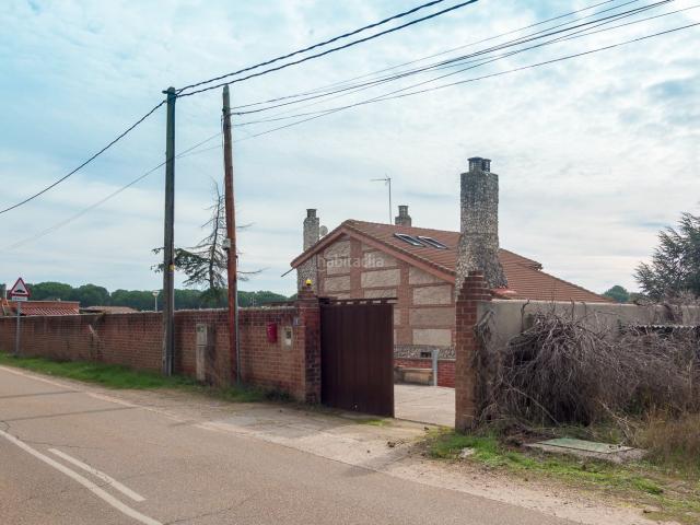 Chalet en venta en Laguna de Duero. Chalets Laguna de.