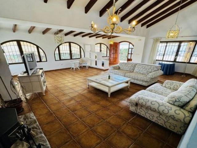 Chalet en Venta en lAlfas del Pi, Alicante