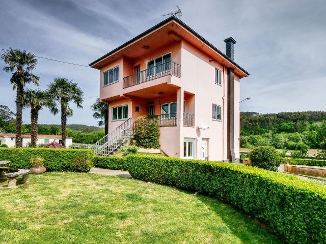 Chalet en venta en Laracha. Casa Chalet independiente en venta en VILLAMIR 9, Laracha. Chalets.