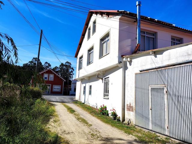 Chalet en venta en Laracha. Chalets.