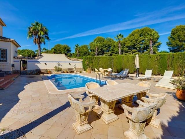 Chalet en venta en Las Ramblas Golf, Alicante Costa Blanca