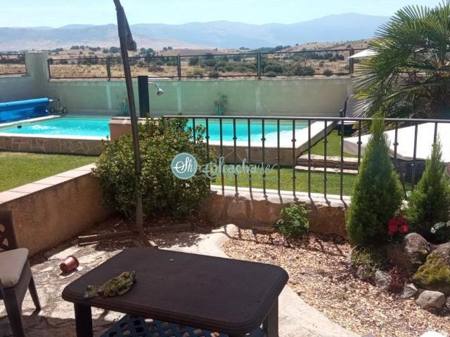 Chalet en venta en Lastrilla La. Chalet en venta en El Sotillo, 6 dormitorios. Chalets Lastrilla.