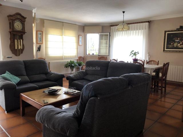 Chalet en venta en Lastrilla La. Chalet Individual en Venta EL SOTILLO SegoviaBENEFICIOSLa situación.El amplio ESPACIO del inmueble con amplias dependencias.La UBI. Chalets Lastrilla.