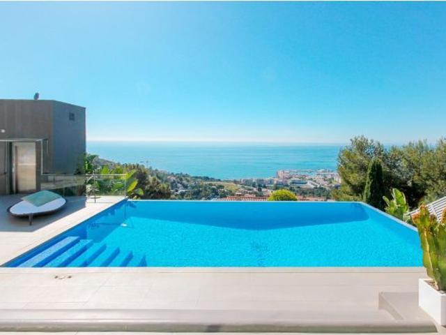 CHALET EN VENTA EN LEVENTINA SITGES